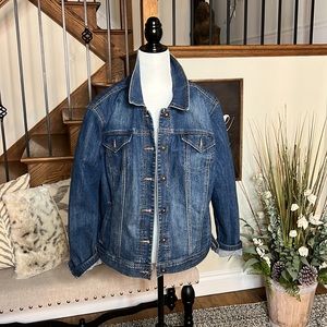 Soft, comfortable Jean jacket